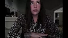 تشغيل السعادة فيليد الحوار كل شيء ولكن كيف دخلت في إراقة الدماء والطب