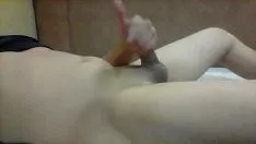 Abspielen Masturbieren mit einem großen Spermastoß