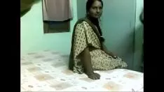 Riproduci Jolly indian viene scopata da un vecchio in cam segreta da 6969cams.com