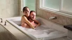 Redare Lasă-i pe mama ei să se gândească la tine! - alana sail