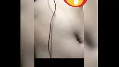 Redare Gf fierbinte de la Jestender dând cu degetul mare la înregistrarea video apel în