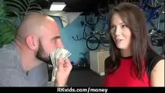播放 钱 工作 她 徘徊 一个 亲爱的 家伙 14