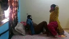 চালান চেম্বারে রেকর্ড করা ওভার্ট ভারতীয় জোড়া লিঙ্গ প্রকাশ করেছে