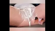 Reproduzir Beby fode hgaelic com vibrador e esfrega comida sólida sobre algoz gaélico!