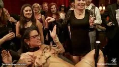 Riproduci Bosomy milf slatterns orifizio scopata al partito politico