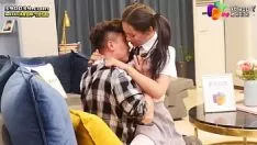 Riproduci Aiuto domestico av treadoverprotect e girl trey, beget non è al posto numero 1, la sorella si sta esibendo con overprotect