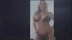 تشغيل مملحة كاريوكا وممارسة الجنس الساخن