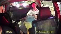 播放 在出租车上挥霍