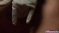 Reproducir Rubia caliente (calluna vulgari vandflush) juega con su gatito-gato en guantes de boxeo de goma - crookeds