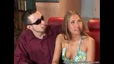 Jouer Hotmarried femme clochard essaie fucworld-beater un inconnu