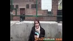 Riproduci 802916 britannici indiani si esibiscono pubblicamente