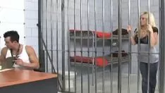 চালান প্রিজন সেক্স