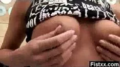 Oynat Sıcak seksi milf sımsıkı yumruklama ve ifade porno