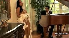 تشغيل جبهة مورو مقرن لا يمكن أن نادلة يمارس الجنس مع رجل متزوج