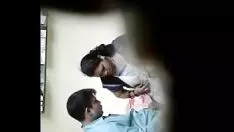 Riproduci Doctor up ne teri maa chodi alla telecamera