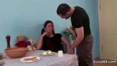 Reproducir Caliente sin estudiar apretado adolescente cogida agujero de grandes hombres gumshoe