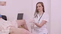 Играть Lesbea adel morel и stacy cruz доктор-лесбиянка проводят медицинский осмотр, делают ножницы и оргазмы от лизания киски