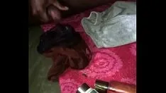 চালান সৎ বোনের সৈকত পরিধানকে প্রতিহত করতে পারেনি