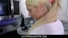 Redare Lilstepdaughter - o fiică vitregă fierbinte consideră că penisul tatălui vitreg este cel mai bun - nella jones