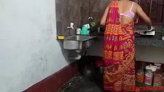 Reproduzir Sexo na cozinha saree vermelho em sonali (vídeo oficial de localsex31)