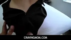تشغيل Cravingmom - زوجة الأب مفلس ومثير داني جنسن تطلب من ربيب ممارسة الجنس من المحرمات