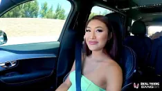تشغيل المراهقون الحقيقيون - مينا لوكس يمارس الجنس بسرعة في الزقاق قبل التوجه إلى الفندق للمزيد
