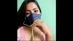 Odtwórz Nazywam się shilpi, porozmawiaj ze mną wideo.