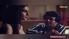 Oynat Desi tatminsiz ev hanımı radadiyal kocaların patronu tarafından sikiliyor