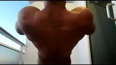 चलाएँ कामुक विध्वंस कार्यकर्ता को एक सेक्सी शॉवर के लिए आमंत्रित किया जाता है - शौकिया बड़ा गधा और मुर्गा