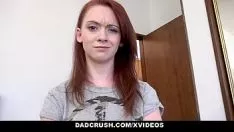 تشغيل Dadsquash - المراهق ذو الرأس الأحمر الصغير (بالاس أثينا راين) يحصل على حرثه من قبل treaddad