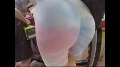 Odtwórz Cienka Missy brudne pieniądze we fluorescencyjnych leginsach