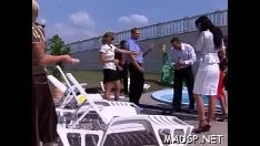 تشغيل يحصل مارس الجنس المتأنق موات من قبل نوع من الدخان الساخن missys